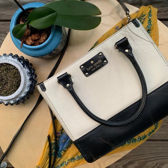 kate spade Handbags - Kate Spade Purse